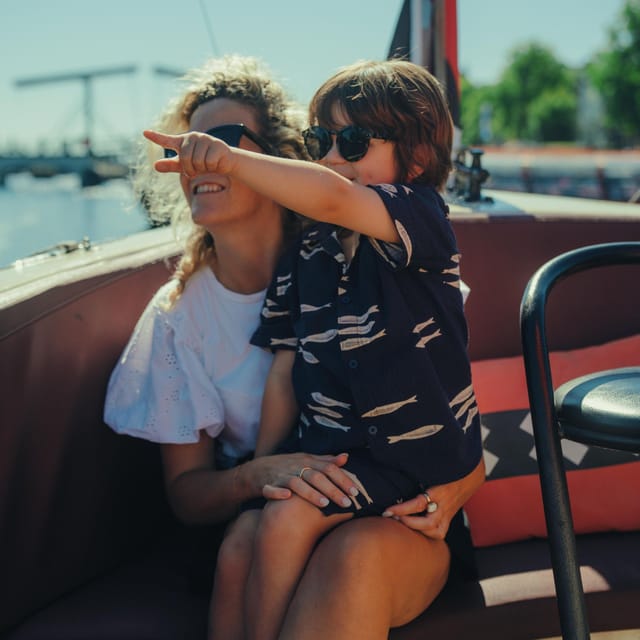COZY AND FUN CANAL TOUR: A UNIQUE JOURNEY THROUGH AMSTERDAM - The route: how you get both classics and quieter corners