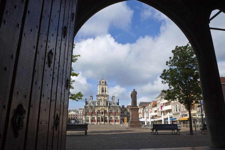 Delft: Guided Walking Tour - Prince’s Court and William of Orange’s murder site