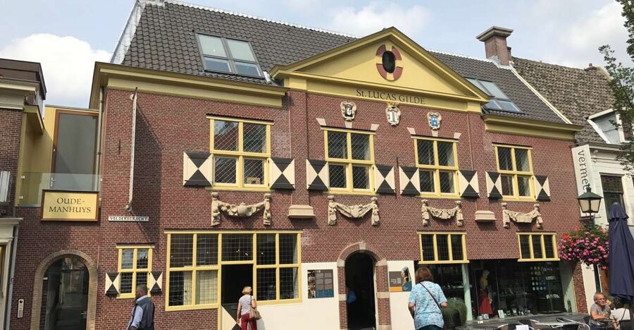 Delft: Vermeer Centrum Delft Museum Entry Ticket - Getting your bearings: volunteer welcome and your audioguide