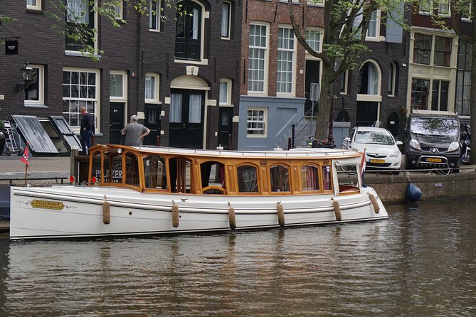 Eating Amsterdam: Food Tour & Canals Cruise - The Jordaan stroll: canals, architecture, and why the neighborhood shaped the food