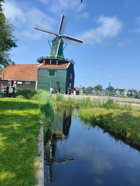 Excursion from Amsterdam to the windmills of Zaanse Schans - The Portuguese Guide Makes or Breaks It