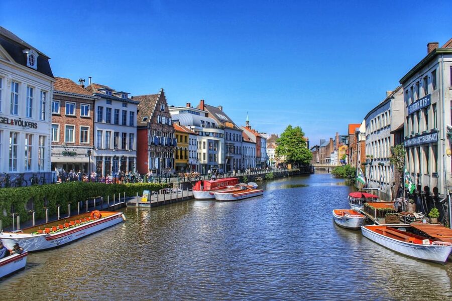 From Amsterdam: Antwerp & Ghent Full Day Tour - Coach toward Antwerp: why that transfer time matters