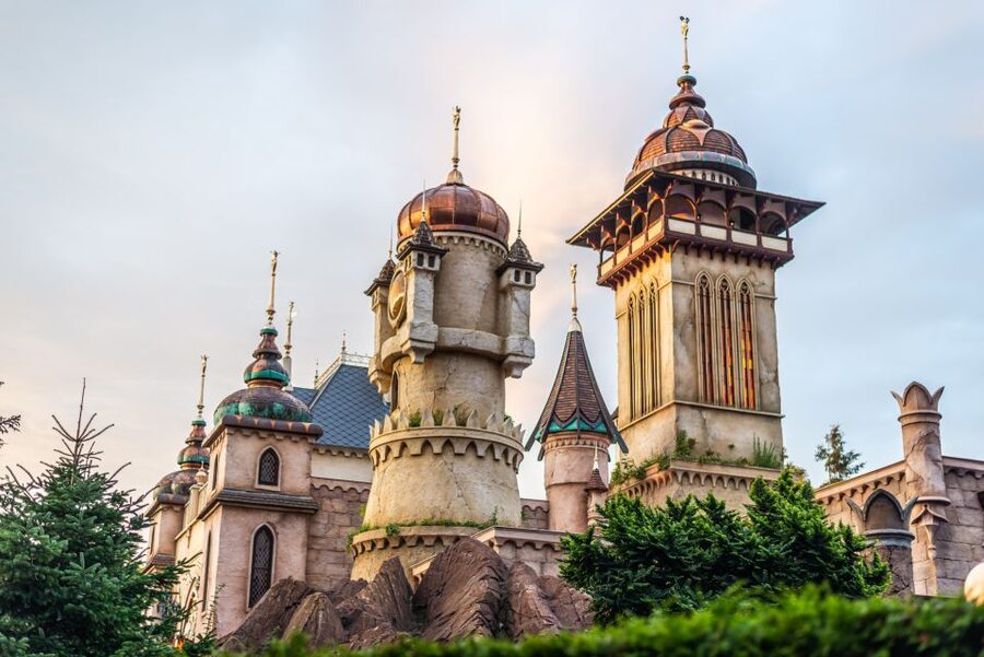 From Amsterdam: Day Trip to Efteling Theme Park with Ticket - Key things you’ll notice right away