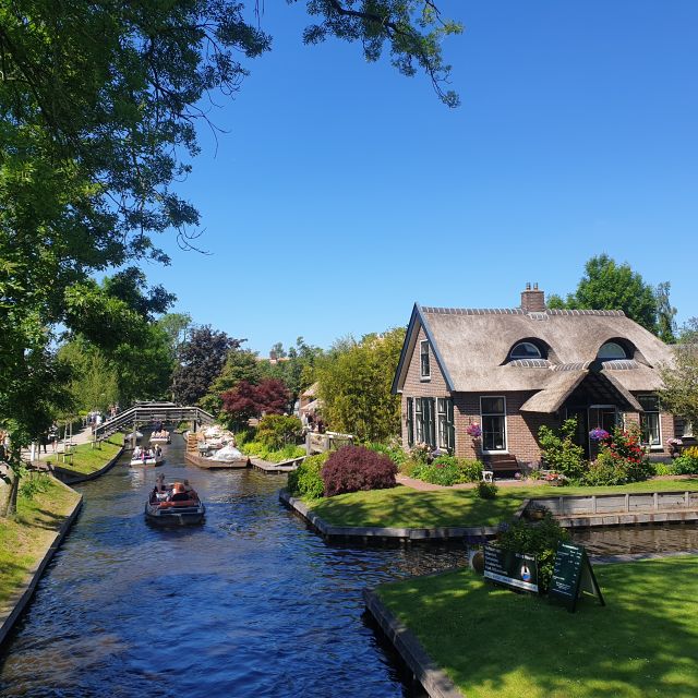 From Amsterdam: Giethoorn Day Trip with Small Electric Boat - Practical Comfort Tips for an Easy Day