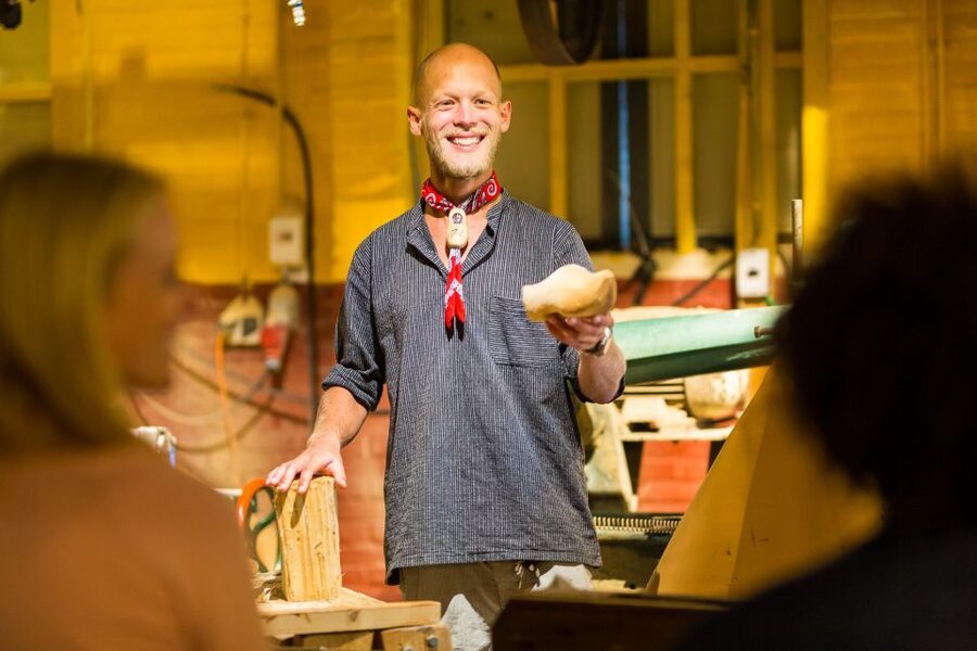 From Amsterdam: Keukenhof and Dutch Countryside Tour - Wooden Shoe Factory and Clog-Maker Demonstration: Craft You Can Watch