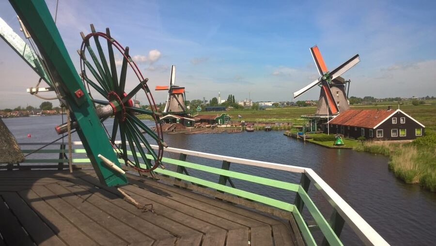 From Amsterdam: Keukenhof and Zaanse Schans Small Group Tour - Key moments that make this tour work