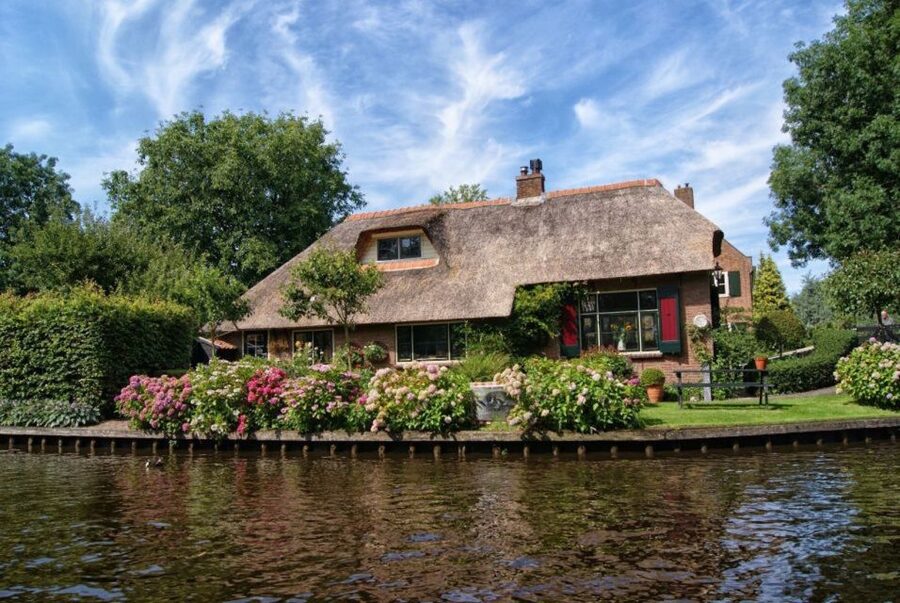 From Amsterdam: Private Tour to Giethoorn with Canal Cruise - FAQ