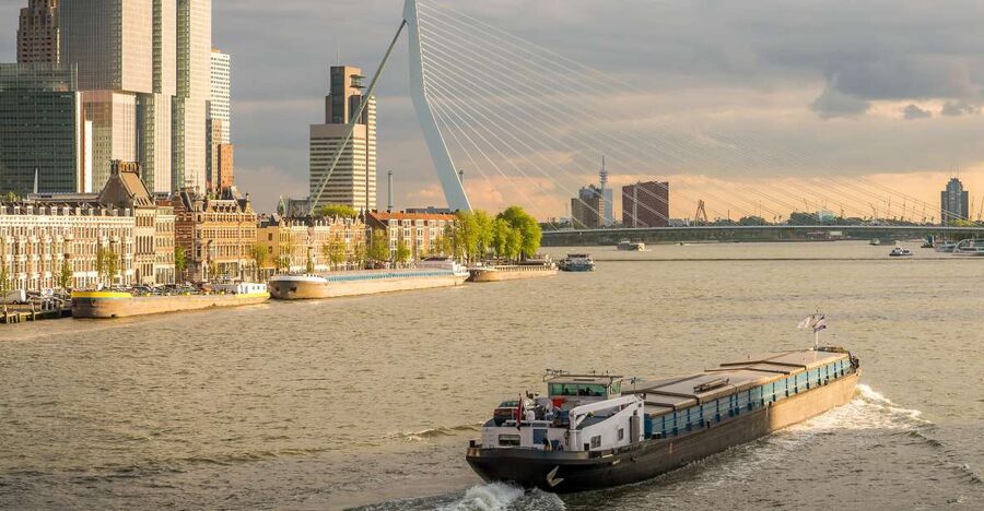 From Amsterdam: Rotterdam and The Hague Tour in Spanish - Why a Spanish tour of Rotterdam and The Hague makes practical sense