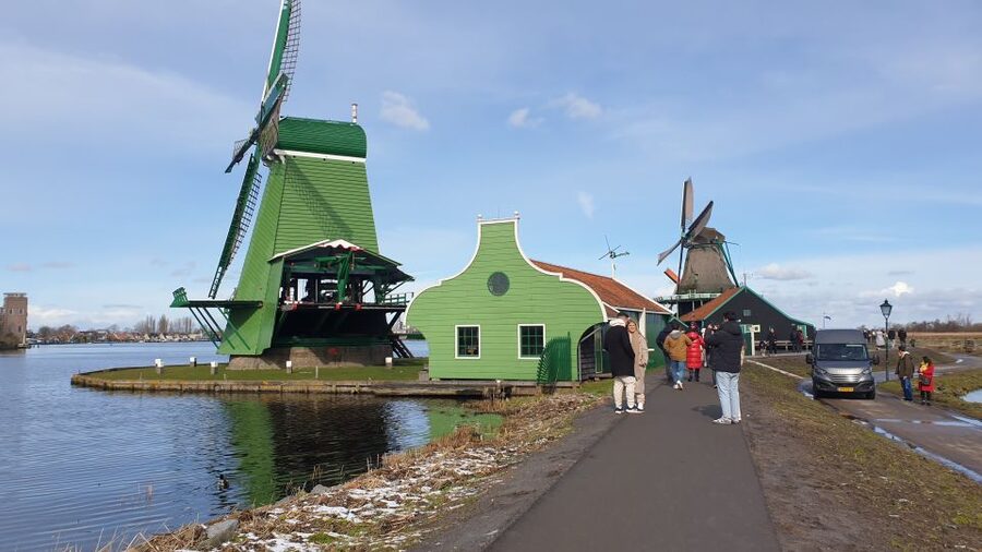 From Amsterdam: Small Group Zaanse Schans and Volendam Tour - Key takeaways before you go