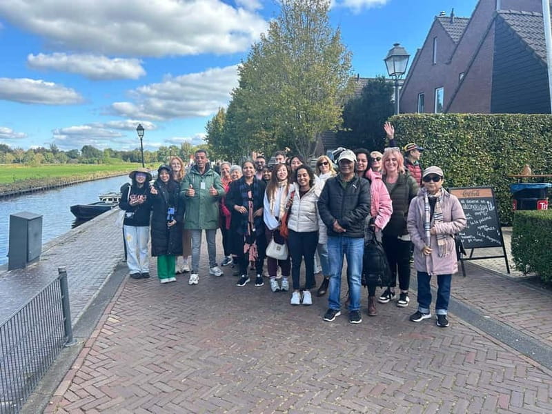 From Amsterdam to Giethoorn Day Trip - The 7 hour flow: bus ride, canal cruise, and free wander time