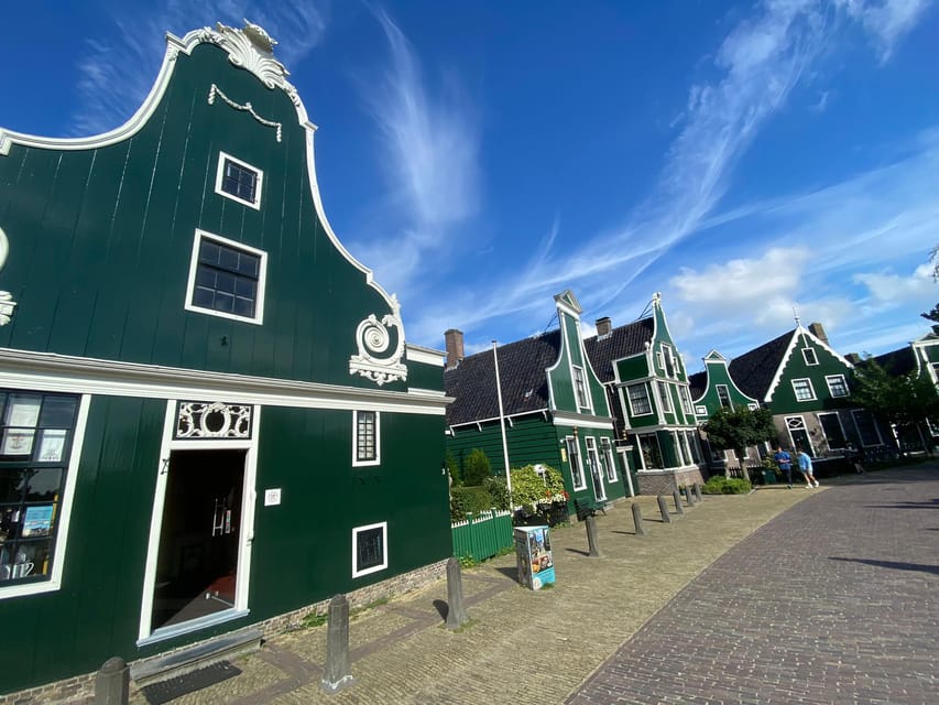 From Amsterdam: visit Zaanse Schans, Muiderslot and more! - How the 8.5 hours shape your experience