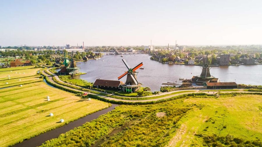From Amsterdam: Zaanse Schans, Volendam, and Marken Day Trip - Zaanse Schans: Windmills, Historic Houses, and That Photo-First Feeling