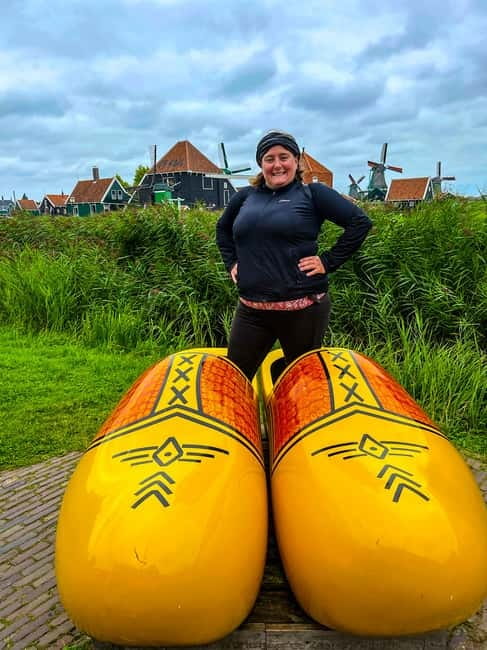 From Amsterdam: Zaanse Schans Windmills & More - E-Bike Tour - Zaandam and the Inntel Hotel Facades: A Surreal Detour That Works