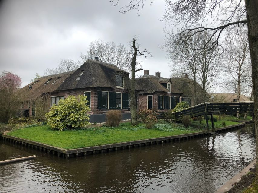Giethoorm & Exploring the North of The Netherlands Tour - From Amsterdam to Giethoorn, the Car-Free Switch Hits Fast