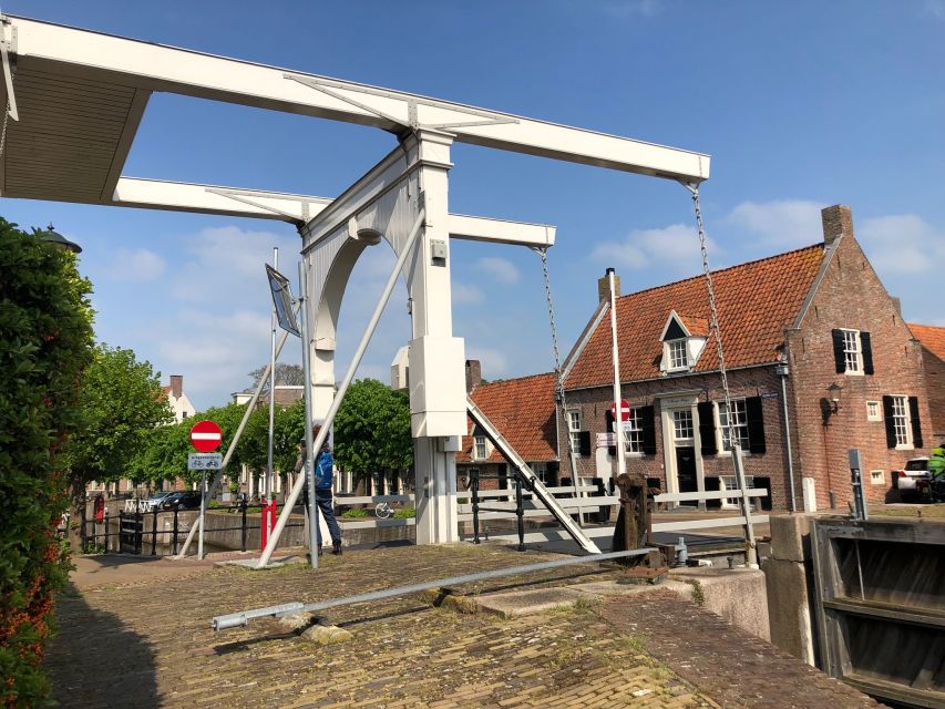 Giethoorm & Exploring the North of The Netherlands Tour - Driving Through North Holland Countryside to Hasselt