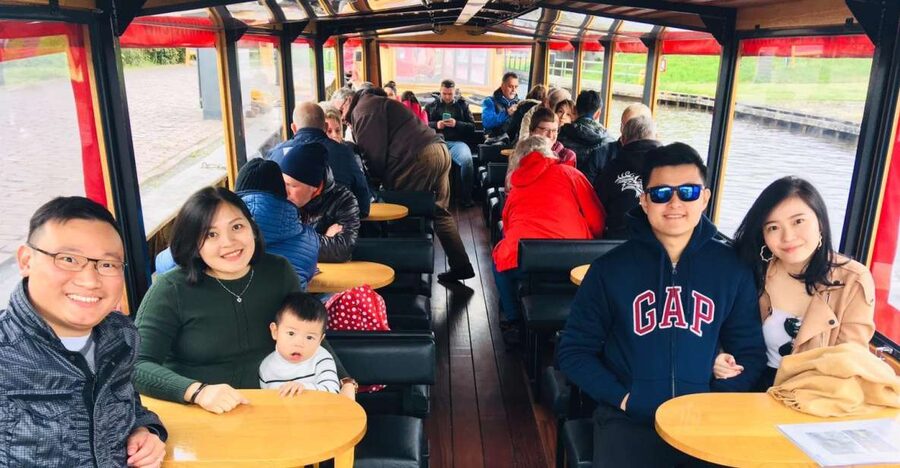 Giethoorn: Private Day Trip with Boat Tour from Amsterdam - The Guided Walk Through Giethoorn: What You Should Look For