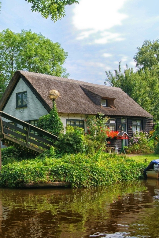 Giethoorn: Private Day Trip with Boat Tour from Amsterdam - After the Boat: Your Free Time to Shop and Take Photos