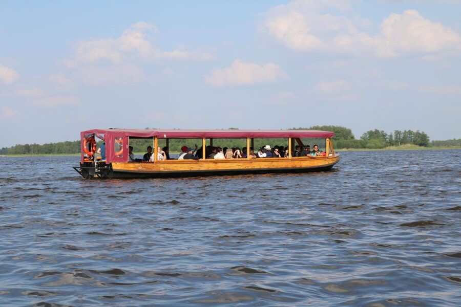 Giethoorn: Village & National Park Canal Cruise with Coffee - Key Things I’d Focus On