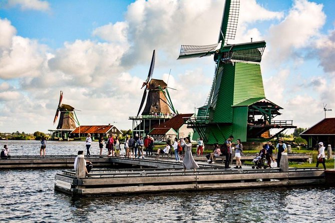 Giethoorn, Zaanse Schans Windmills Guided Day Trip from Amsterdam - Free time in Giethoorn: what you should do with it