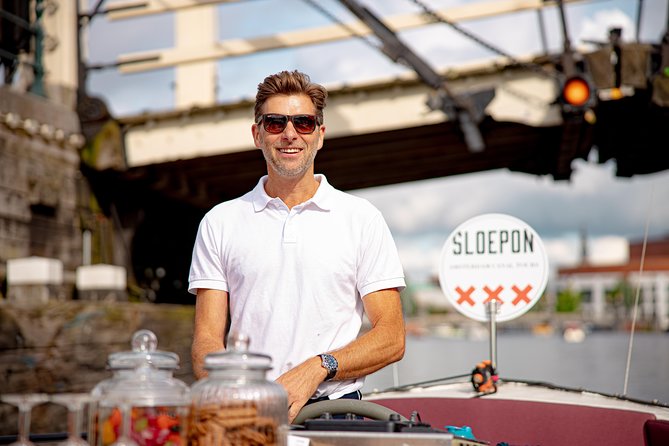 Guided Amsterdam Canal Cruise – Snacks & Drinks on board(1 Hour) - Should you book this Amsterdam canal cruise?