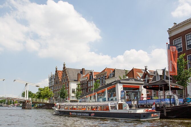 Haarlem: 50 minutes Boat Cruise - Frans Hals Museum Views, and How Art Fits the Canal Route