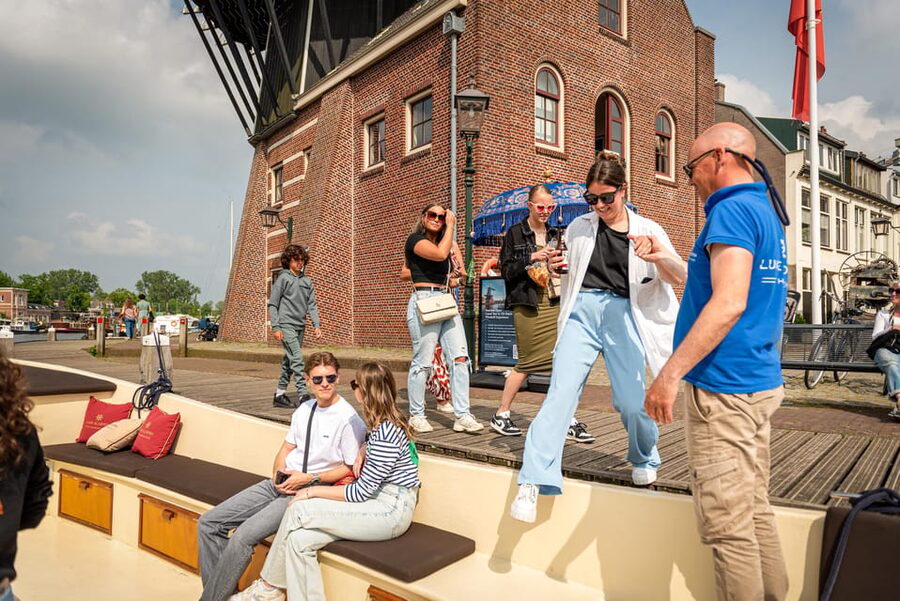 Haarlem: De Adriaan Windmill Tour + Open Canal Cruise - Comfort, photos, and practical tips for a smooth outing