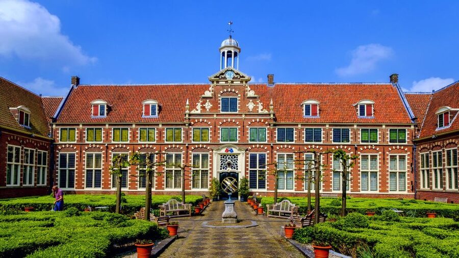 Haarlem: Frans Hals Museum Entrance Ticket with Audio Guide - Two locations, one plan: how the 7-minute walk changes everything