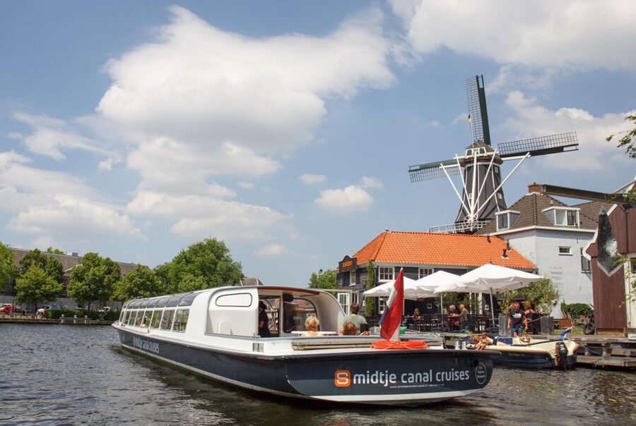Haarlem: Sightseeing Canal Cruise through the City Center - Nieuwe Gracht to Jopenkerk: Architecture at Water Level