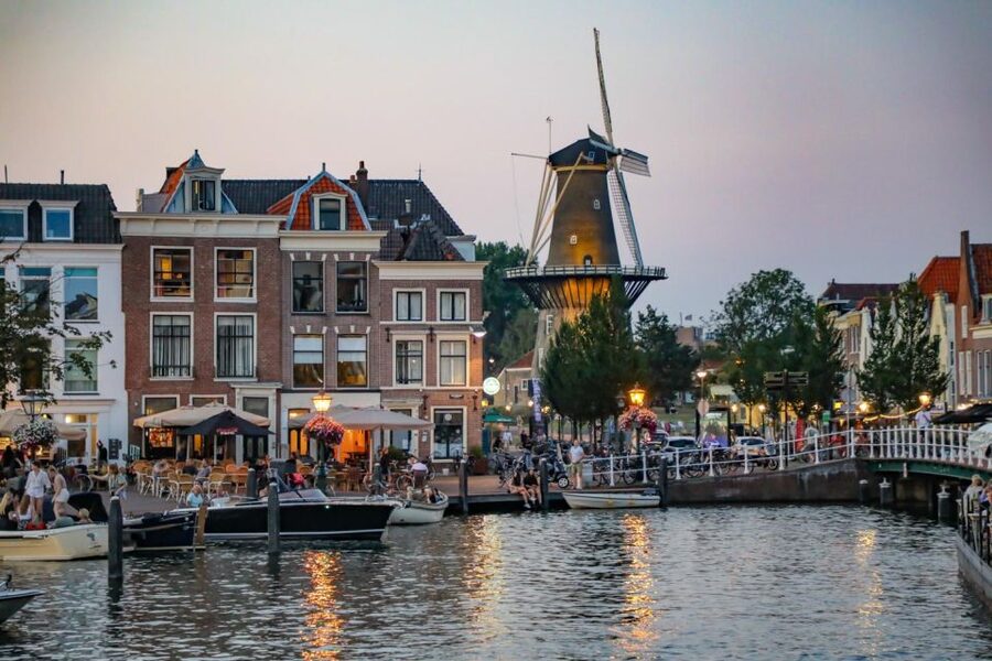 Historical Leiden: Private Walking Tour with a Local Guide - Leiden’s canals and old streets: where the city story becomes physical