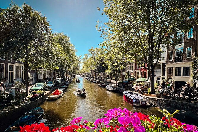 Humans of Amsterdam: Cultural Walking Tour incl. meeting 2 locals - A 200-year-old brown cafe break with apple pie and gezelligheid