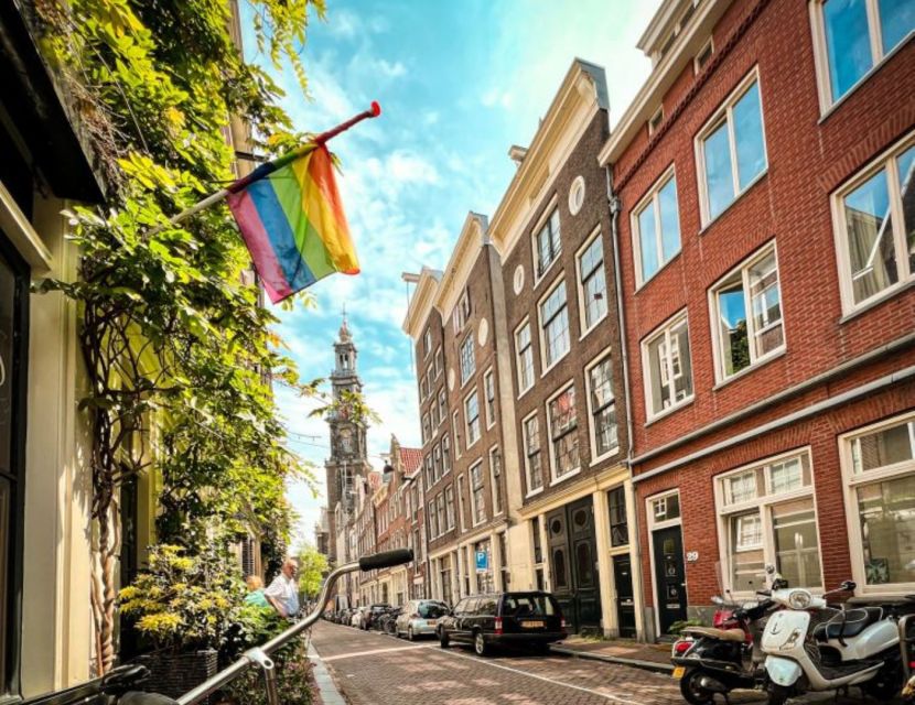 Humans of Amsterdam - Small group cultural walking tour - Apple Pie at a 200-Year-Old Brown Cafe, Then a Toast at the End