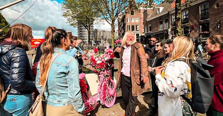 Humans of Amsterdam - Small group cultural walking tour - Homomonument Meeting Point, Small Group Pace, and What 4 Hours Really Means