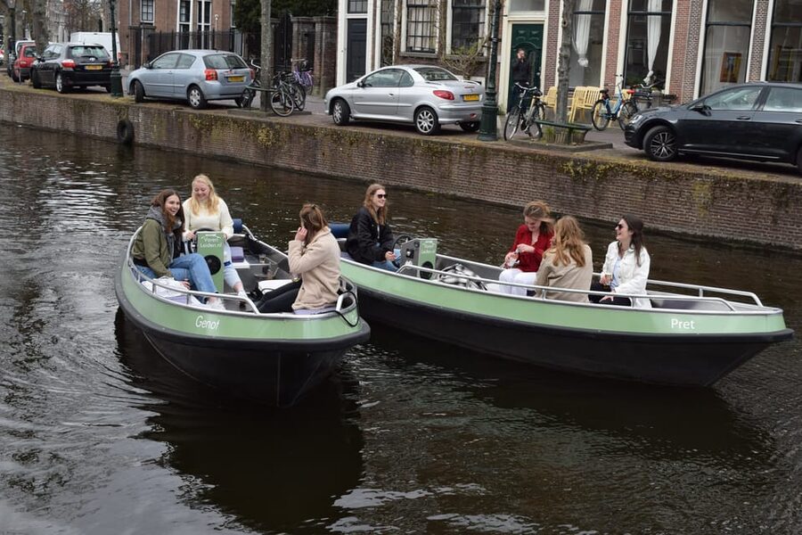 Leiden: Electric Boat Rental - Key points before you book
