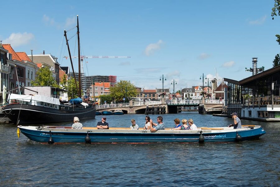 Leiden: Guided City Canal Cruise - FAQ
