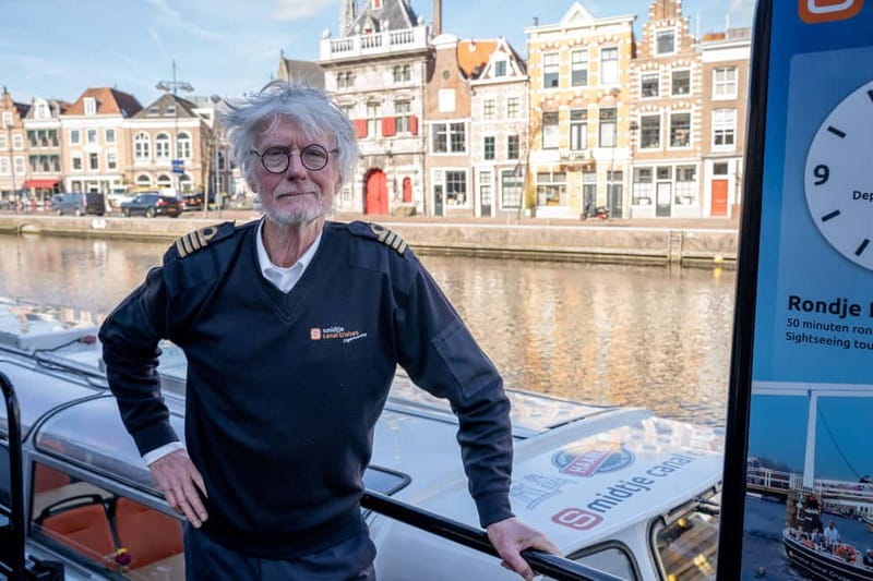 Local Cheese and Wine Cruise through Haarlem - The cruise route: views, bridges, and slow-moving city scenes