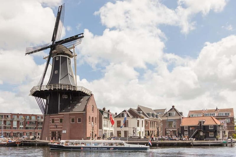 Local Cheese and Wine Cruise through Haarlem - What the cheese and wine part feels like