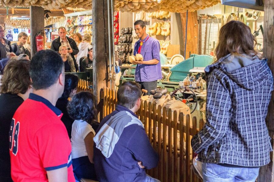 Marken, Volendam and Edam: Private Full-Day Tour - Who this tour is perfect for, and who should skip it