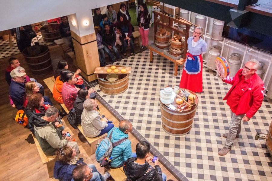 Marken, Volendam and Edam: Private Full-Day Tour - What to pack and how to plan your day