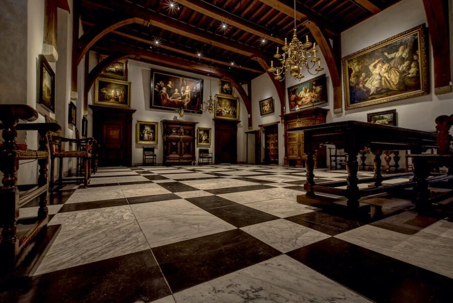 Muiden: Entry Ticket to Muiderslot Castle - Middle Ages in One Visit: How Daily Life Feels Different