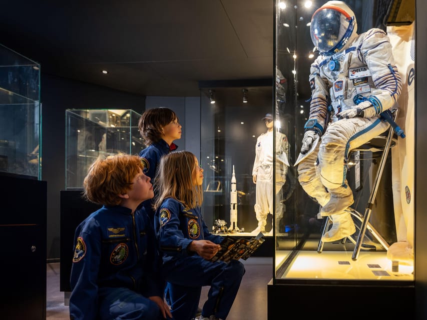 Noordwijk: Space Expo Entry Ticket - Expedition Space Expo for kids (ages 5 to 12): the astronaut diploma payoff