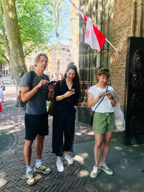 Outside Escape Amsterdam with your friend(s) and have fun! - Start at Rembrandthuis, finish at Paleis op de Dam