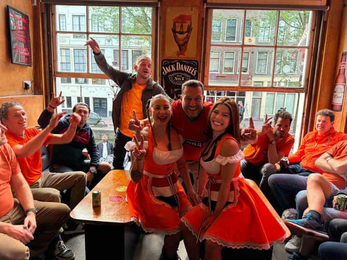 Private Red Light Tour City Center with Beer Maid Guide - Start at Drink n Sink, Cafe Bar Amsterdam, then move fast