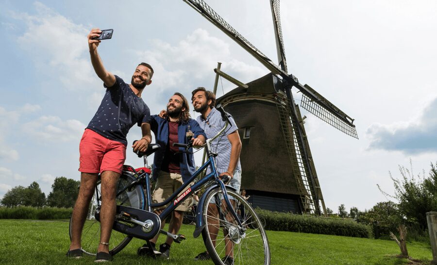 Rent a bike in Amsterdam | 1, 2, 3+ hours - Value and Practical Cost: Is $11 a Smart Deal?