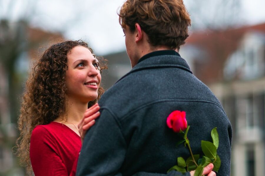 Romantic Photoshoot Experience for Couples in Amsterdam - Editing, delivery, and downloading your Amsterdam love story