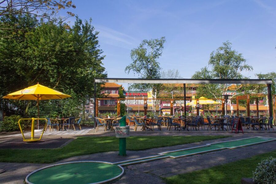 Rotterdam: 18-Hole Mini-Golf Game - Finding the Course Near Euromast Tower and Ocean Paradise