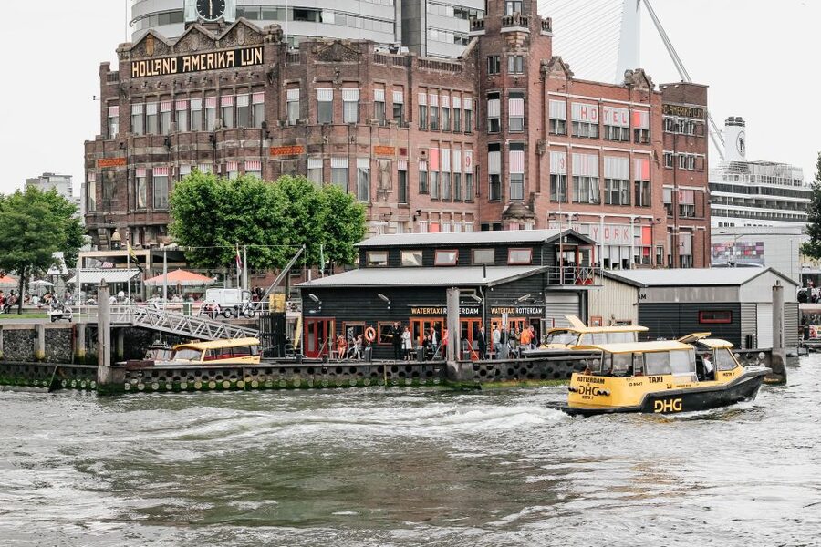 Rotterdam Architecture: Centre and South Bank with watertaxi - The Walk Through Rotterdam’s Best Known Modern and Traditional Icons