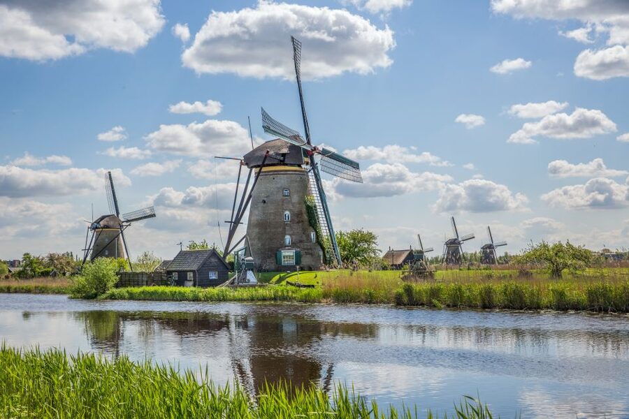 Rotterdam: Kinderdijk UNESCO World Heritage Entry Ticket - What your entry ticket actually includes at the mills and pumping station