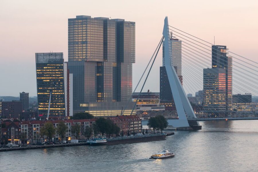 Rotterdam: Wilhelminapier, High-rise & floating architecture - Quick hit highlights