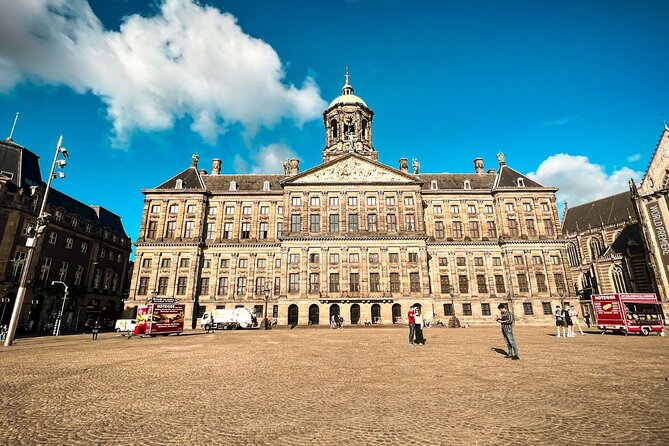 Small Group Walking Tour - Hello Amsterdam - Getting Oriented Fast: Meeting Points and Staying With Your Guide