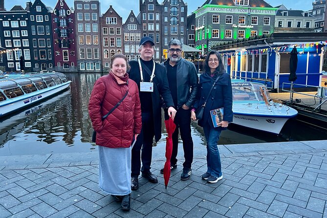 Small Group Walking Tour in Amsterdam with Friendly and Fun Guide - The canal section in central Amsterdam, why the 17th century changed everything